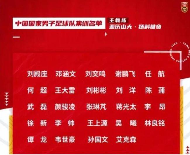 他抚摸着自己的脸，眼神中充满了不确定，似乎在询问镜中的自己——我究竟是神探还是“疯子”？电影《神探大战》将于4月2日全国上映，敬请期待！灾难大片《月球陨落》今日宣布定档3月25日！影片同时发布定档预告及海报